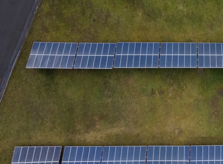 high-angle-solar-pannels-arrangement (1)